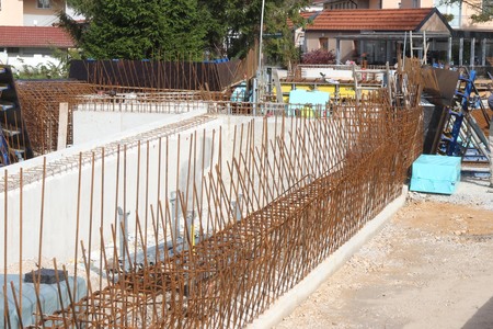 GRADNJA NOVE BRVI ČEZ CERKNIŠČICO 02 FOTO LJUBO VUKELIČ